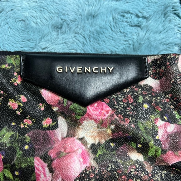 GIVENCHY COATED CANVAS TOTE BAG - Picture 7 of 15